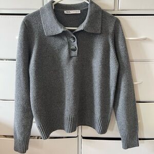 Buttoned knit polo top